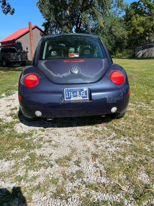 2001 Volkswagen New Beetle - Image 11 of 12