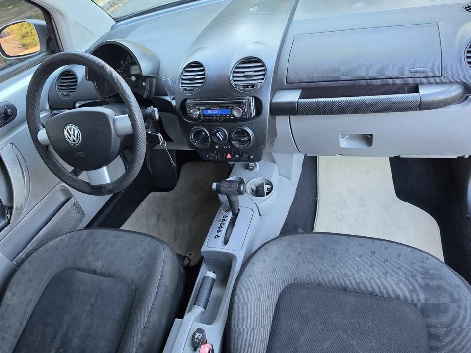 2001 Volkswagen New Beetle - Image 17 of 20