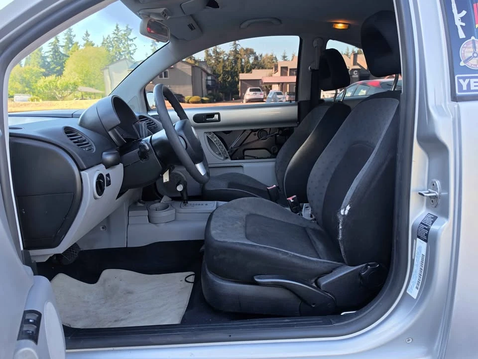 2001 Volkswagen New Beetle - Image 10 of 20