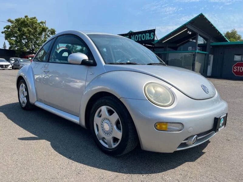 2001 Volkswagen New Beetle - Image 5 of 9