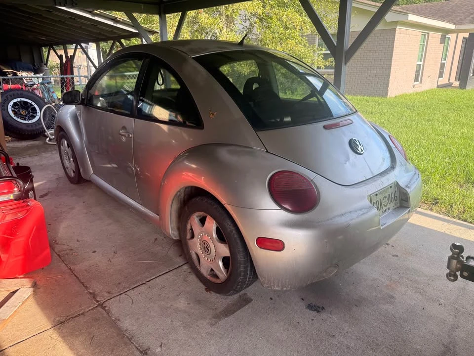 2001 Volkswagen New Beetle - Image 2 of 2