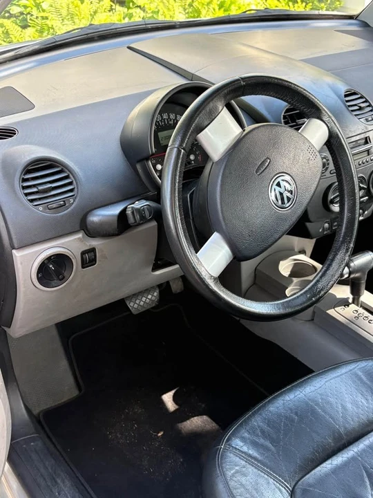 2001 Volkswagen New Beetle - Image 10 of 10