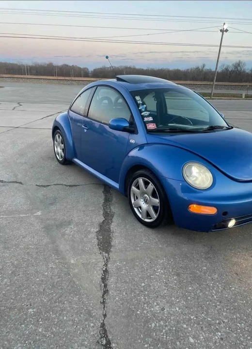 2001 Volkswagen New Beetle - Image 2 of 4
