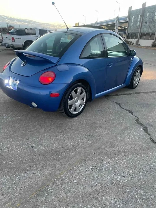 2001 Volkswagen New Beetle - Image 3 of 4