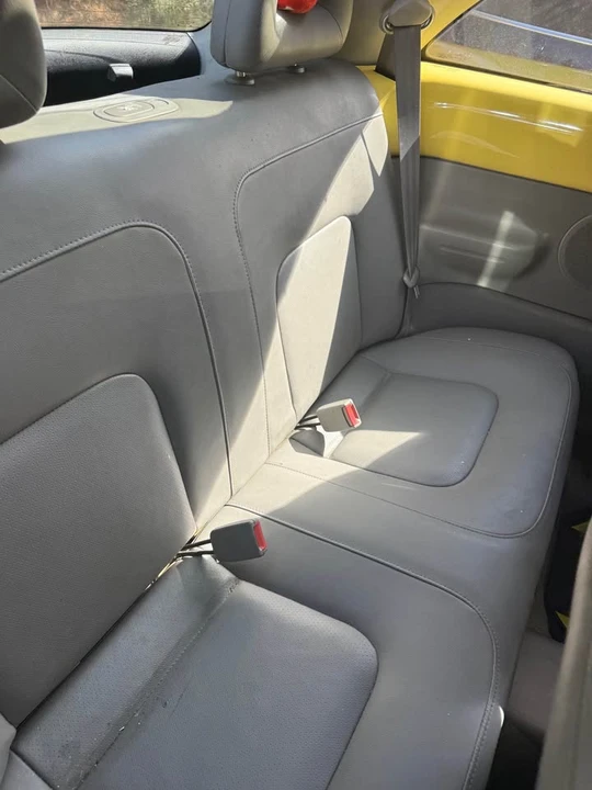 2001 Volkswagen New Beetle - Image 10 of 12