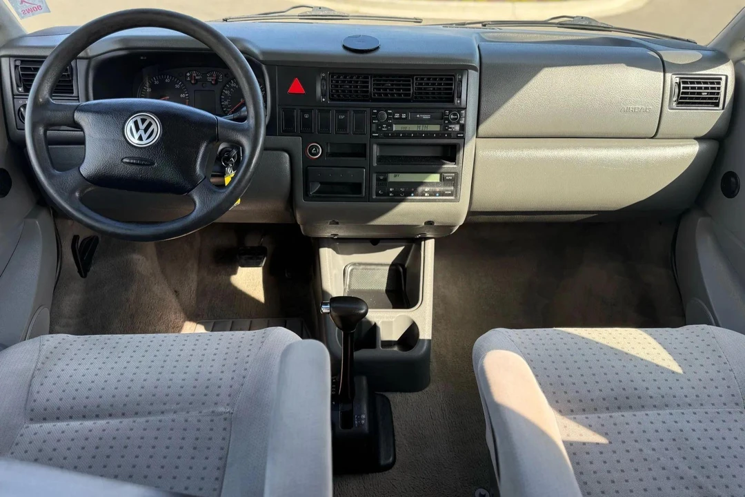 2001 Volkswagen EuroVan - Image 14 of 31