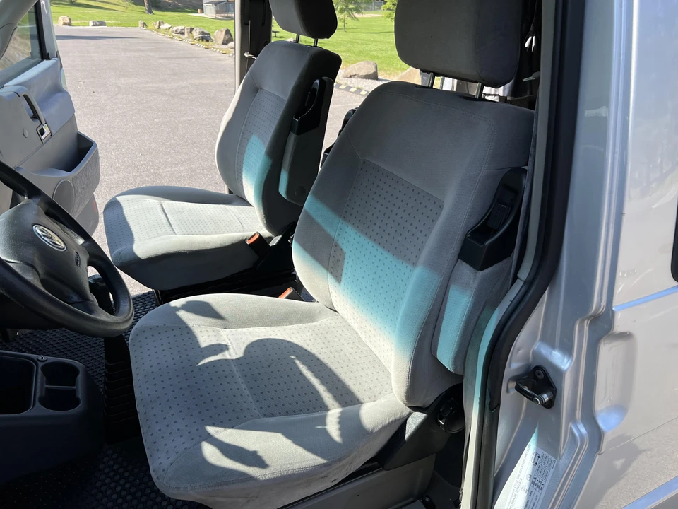 2001 Volkswagen EuroVan - Image 31 of 31