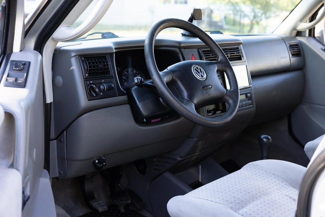 2001 Volkswagen EuroVan - Image 27 of 31