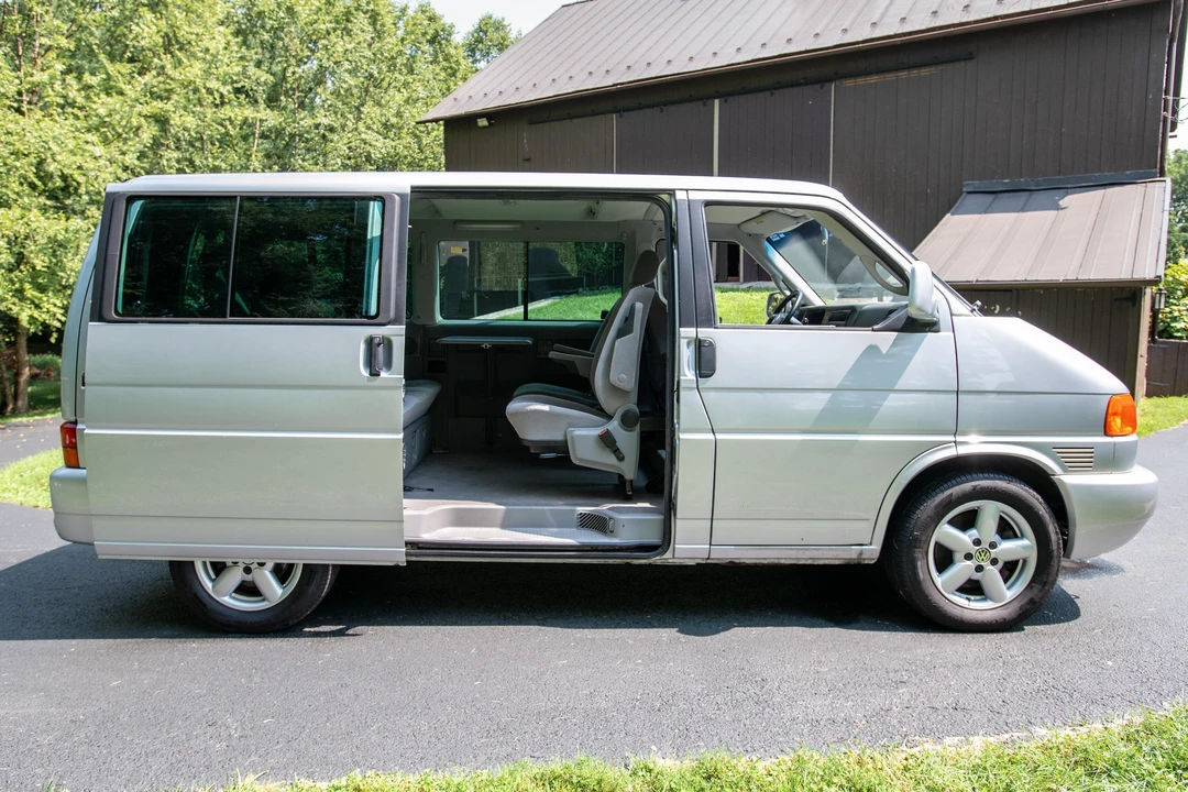 2001 Volkswagen EuroVan - Image 8 of 31