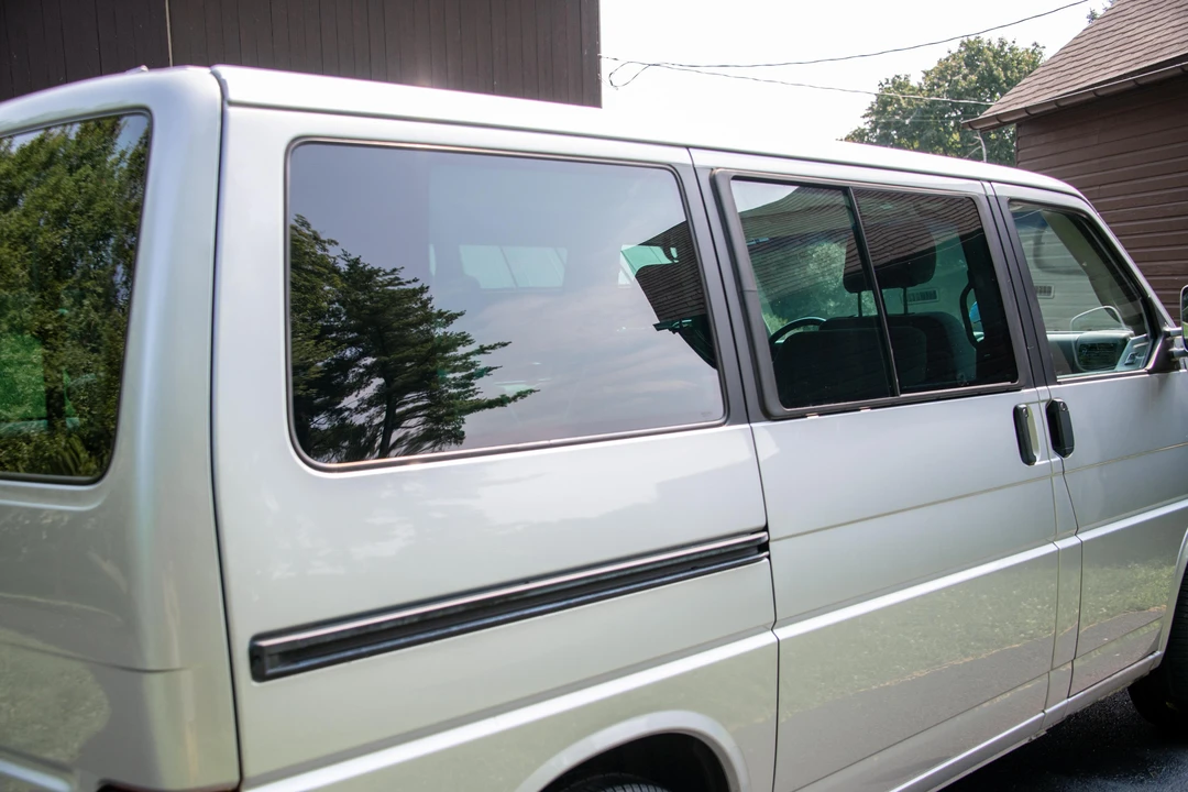 2001 Volkswagen EuroVan - Image 27 of 31