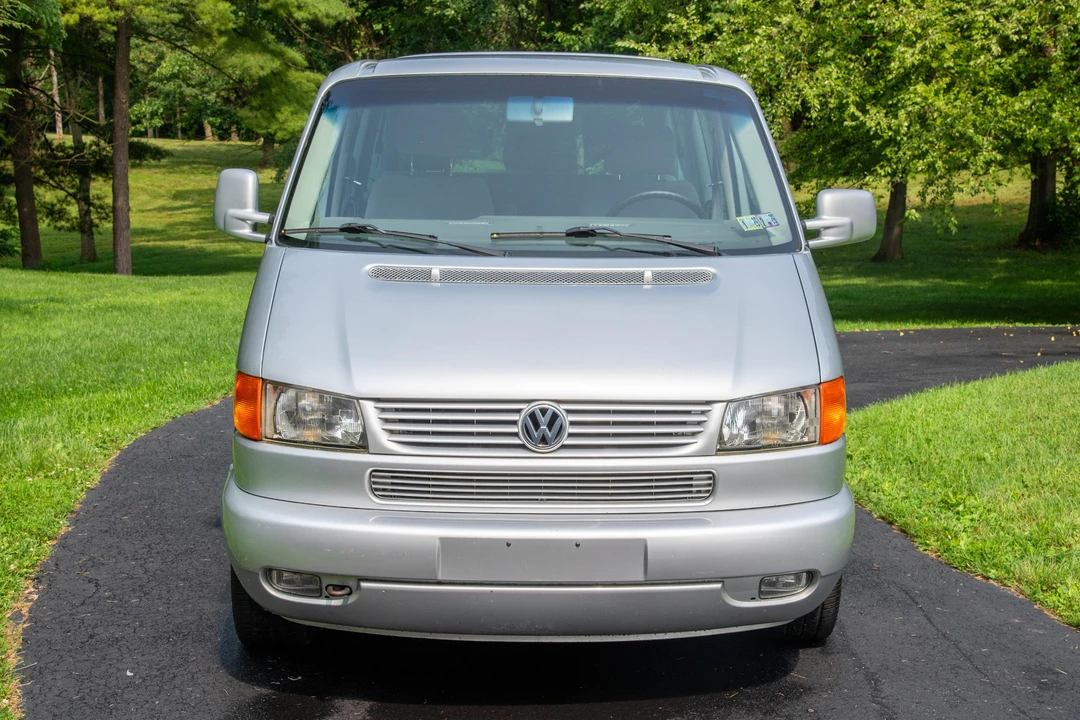 2001 Volkswagen EuroVan - Image 2 of 31