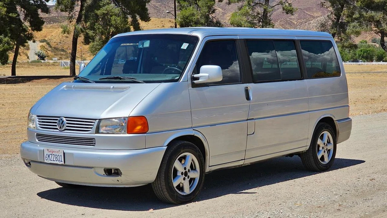 2001 Volkswagen EuroVan - Image 2 of 12