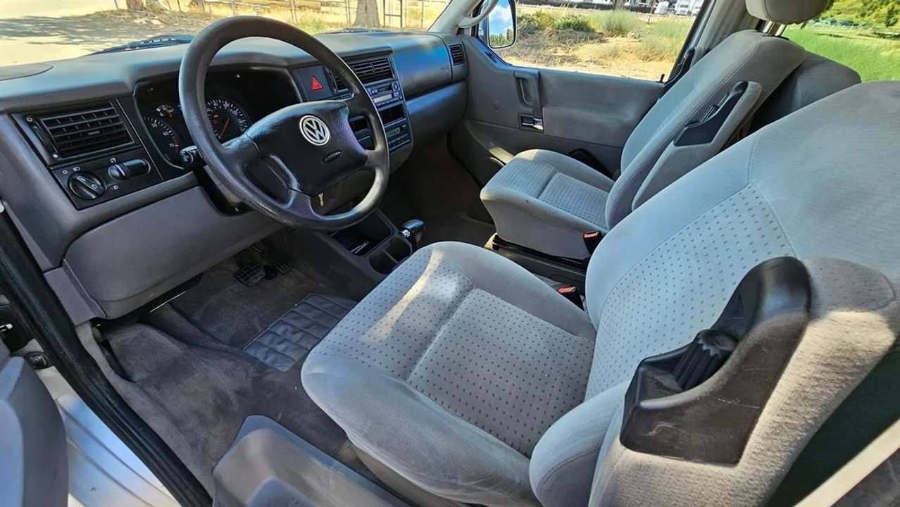 2001 Volkswagen EuroVan - Image 8 of 12