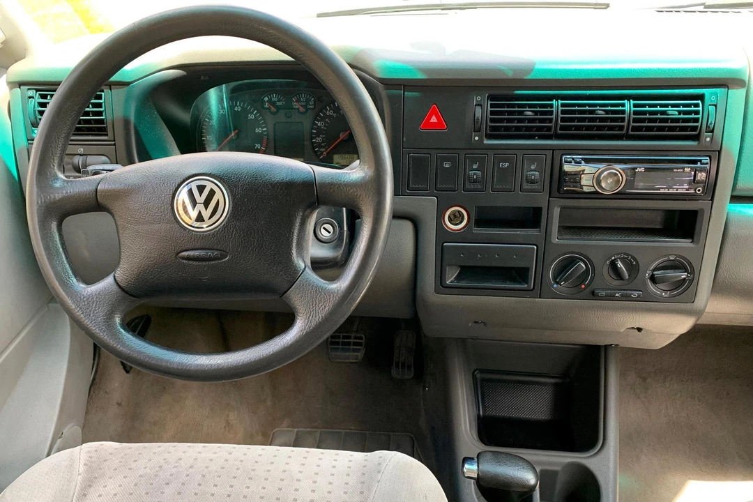 2001 Volkswagen EuroVan - Image 31 of 31