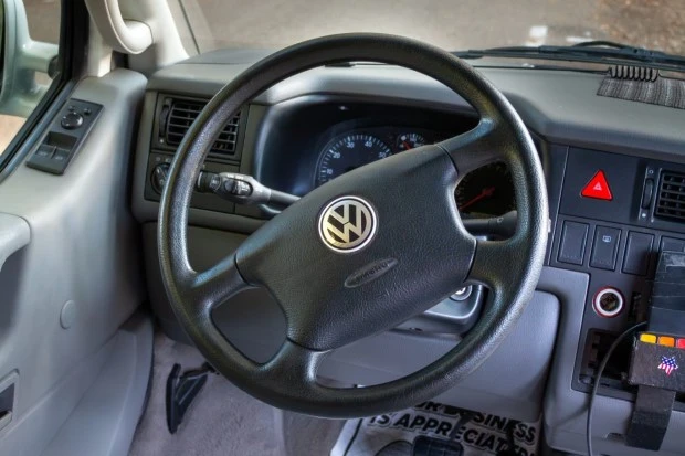 2001 Volkswagen EuroVan - Image 6 of 7
