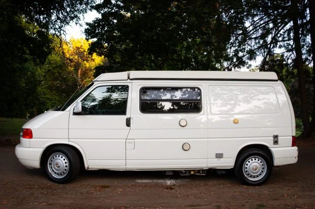 2001 Volkswagen EuroVan - Image 2 of 7