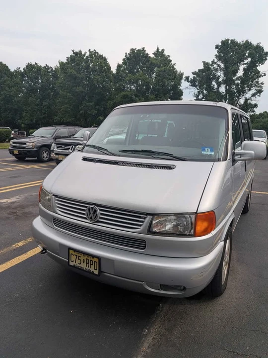 2001 Volkswagen EuroVan - Image 3 of 16