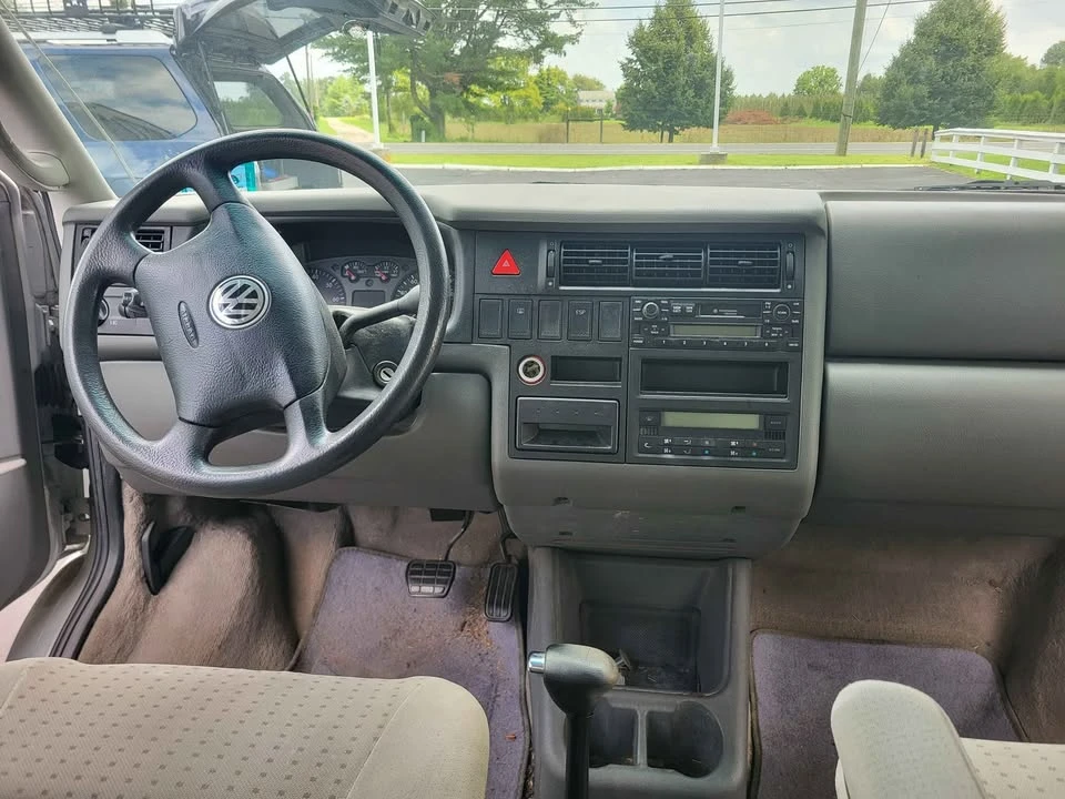 2001 Volkswagen EuroVan - Image 12 of 16
