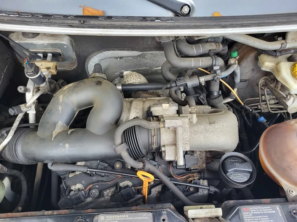 2001 Volkswagen EuroVan - Image 14 of 16