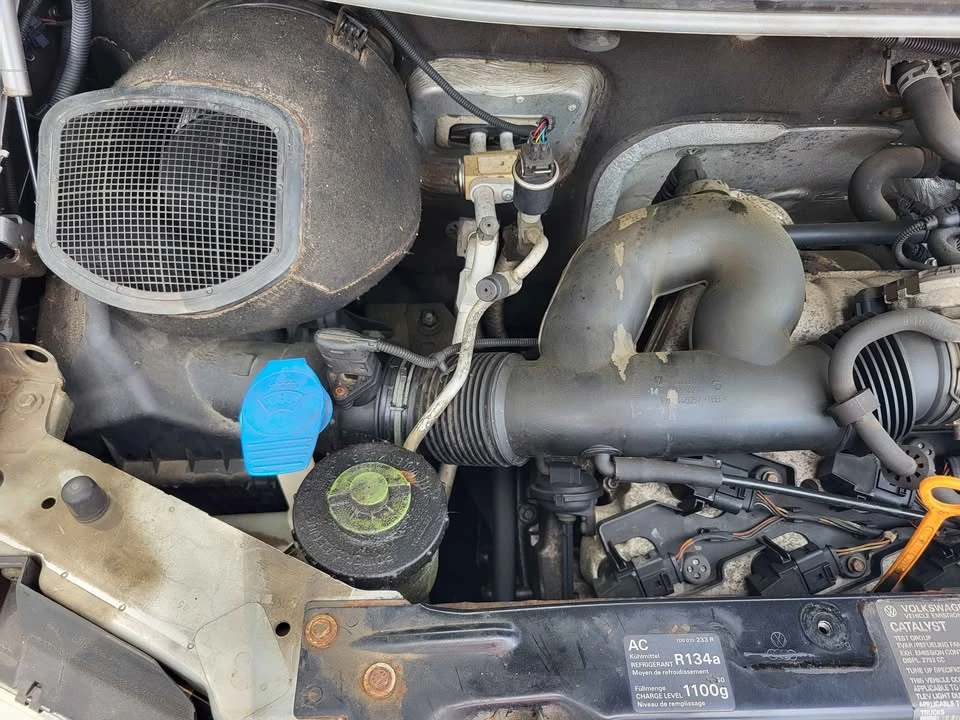 2001 Volkswagen EuroVan - Image 16 of 16