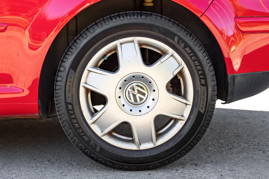 2001 Volkswagen GTI Mk4 - Image 27 of 31