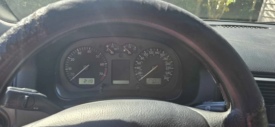 2001 Volkswagen GTI Mk4 - Image 7 of 9