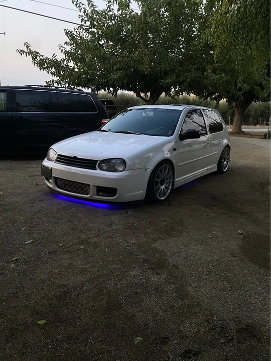 2001 Volkswagen GTI Mk4 - Image 2 of 2