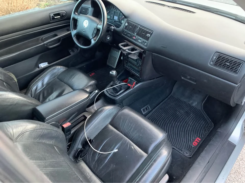 2001 Volkswagen GTI Mk4 - Image 2 of 5