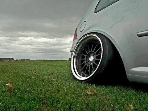 2001 Volkswagen GTI GLX Hatchback 2D