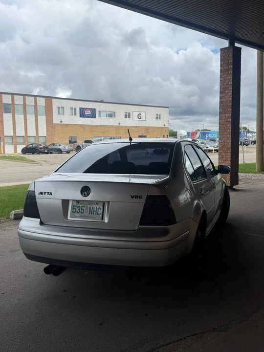 2001 Volkswagen A4 Jetta - Image 4 of 13