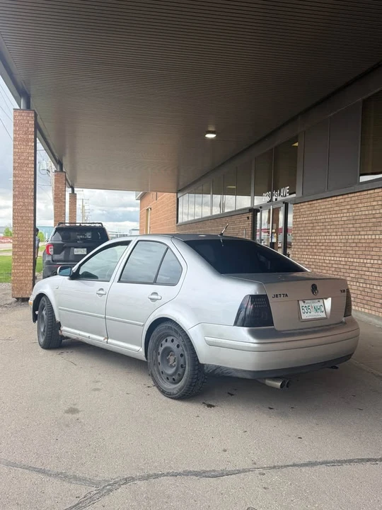 2001 Volkswagen A4 Jetta - Image 3 of 13