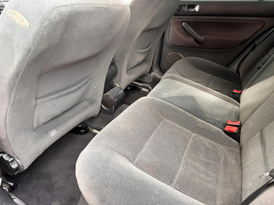 2001 Volkswagen A4 Jetta - Image 28 of 31
