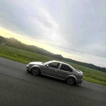 2001 Volkswagen Jetta GLS VR6 Sedan 4D