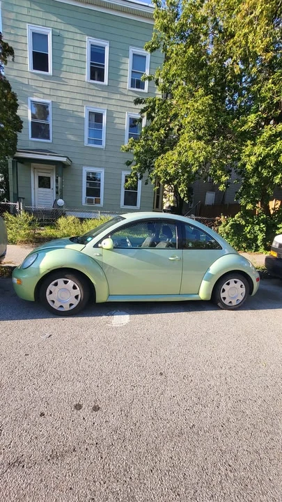 2001 Volkswagen New Beetle - Image 8 of 9