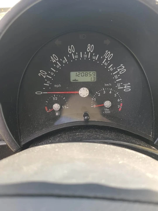 2001 Volkswagen New Beetle - Image 11 of 13