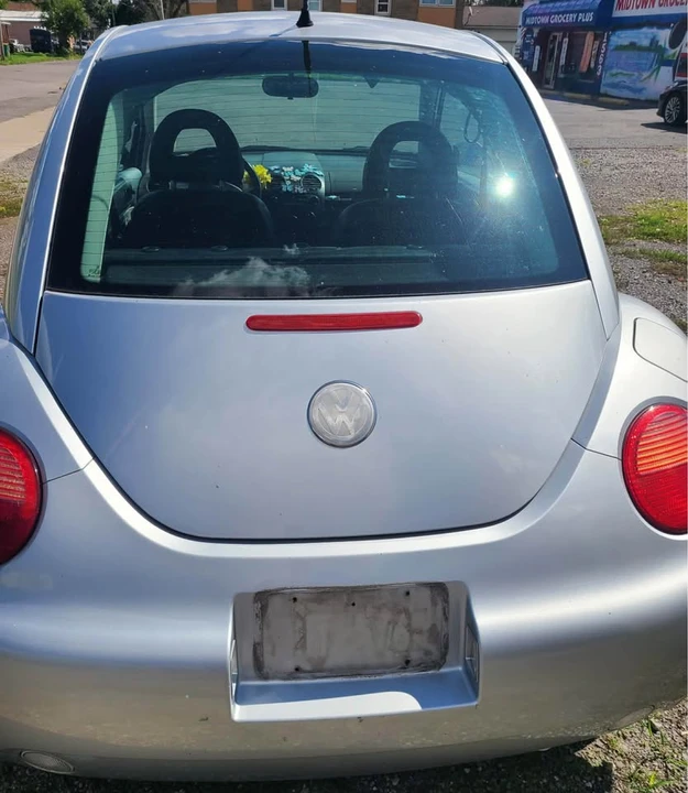 2001 Volkswagen New Beetle - Image 6 of 13