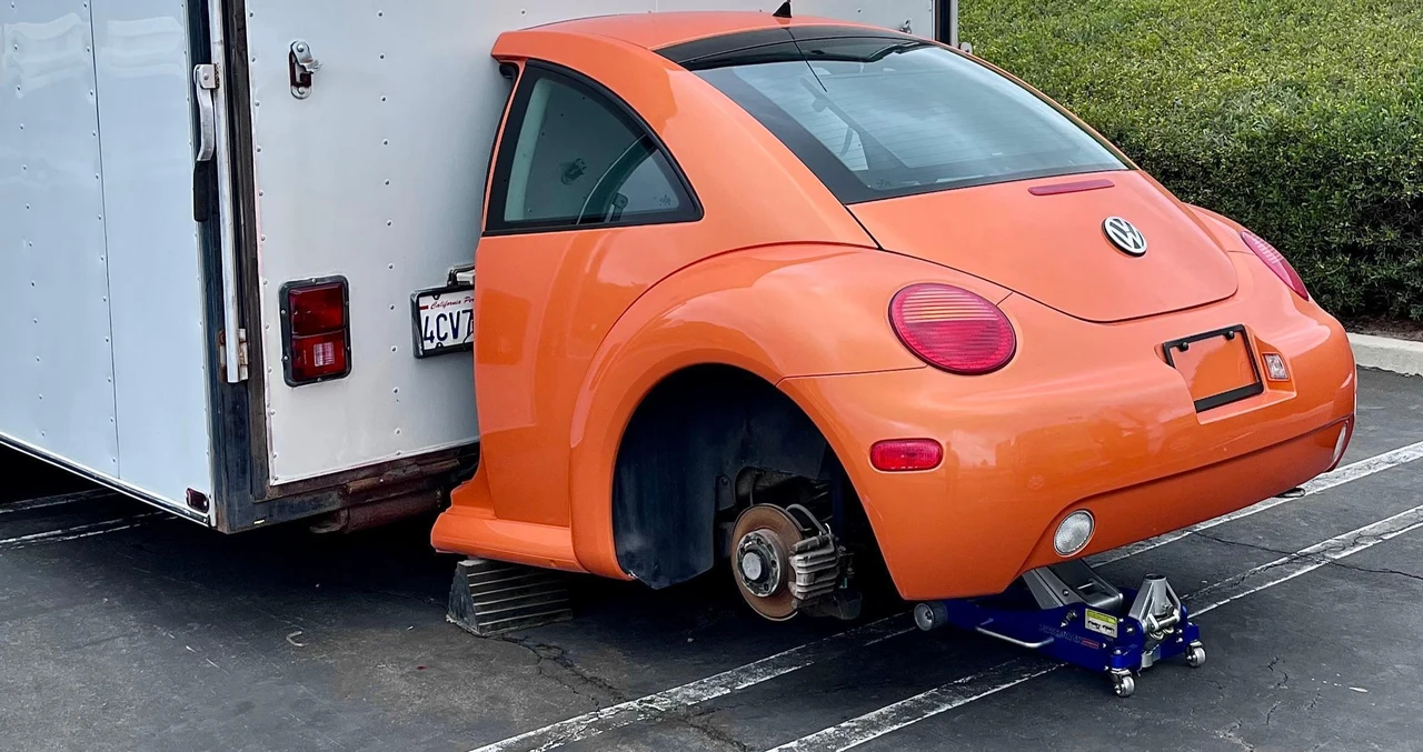 2001 Volkswagen New Beetle - Image 14 of 31