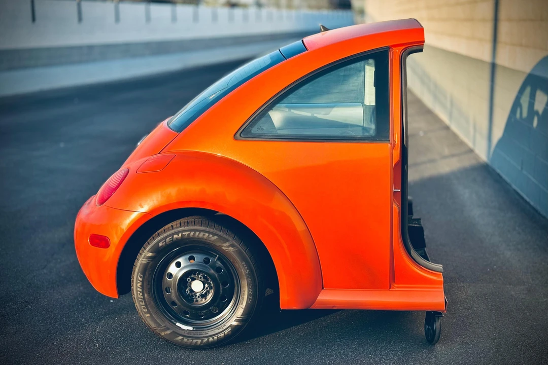 2001 Volkswagen New Beetle - Image 2 of 31