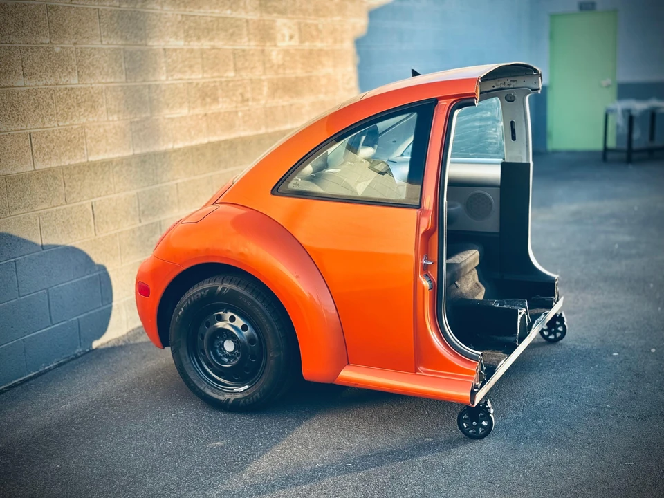 2001 Volkswagen New Beetle - Image 25 of 31