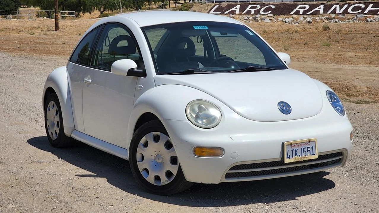 2001 Volkswagen New Beetle - Image 4 of 12
