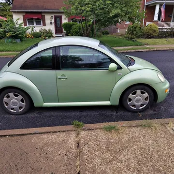 2001 Volkswagen New Beetle GL TDI Hatchback 2D