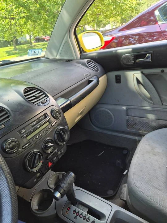 2001 Volkswagen New Beetle - Image 24 of 24