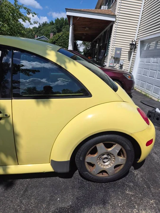 2001 Volkswagen New Beetle - Image 9 of 24