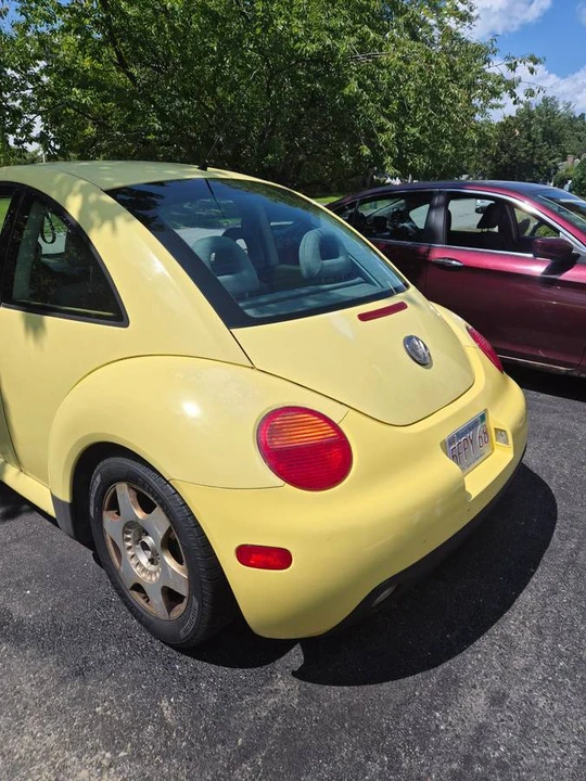 2001 Volkswagen New Beetle - Image 8 of 24
