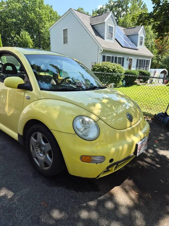 2001 Volkswagen New Beetle - Image 2 of 24