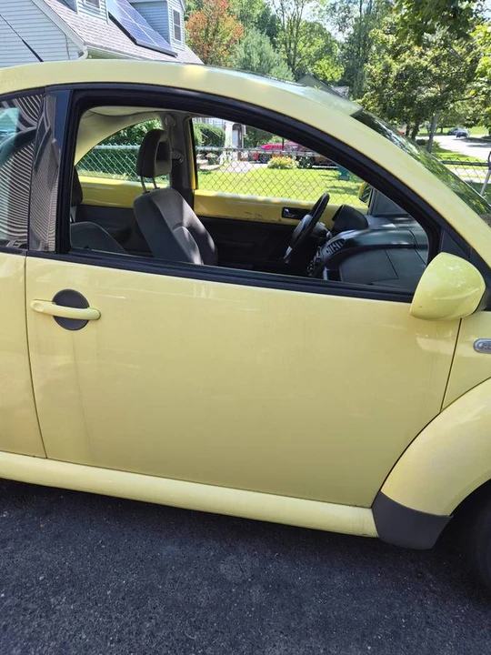 2001 Volkswagen New Beetle - Image 4 of 24