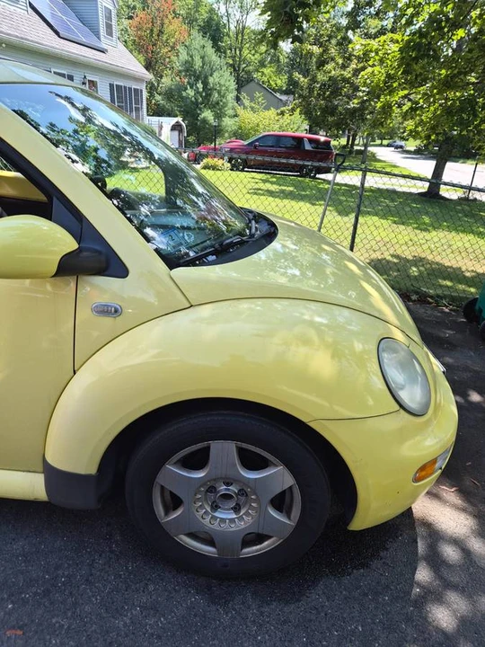 2001 Volkswagen New Beetle - Image 3 of 24