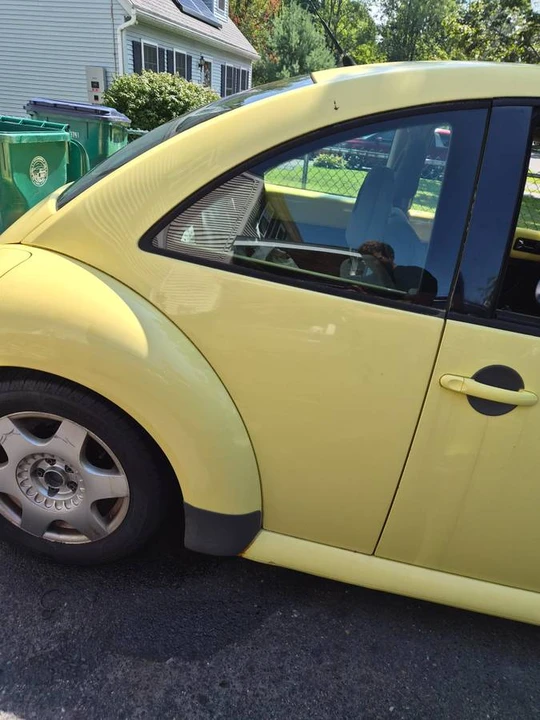 2001 Volkswagen New Beetle - Image 5 of 24