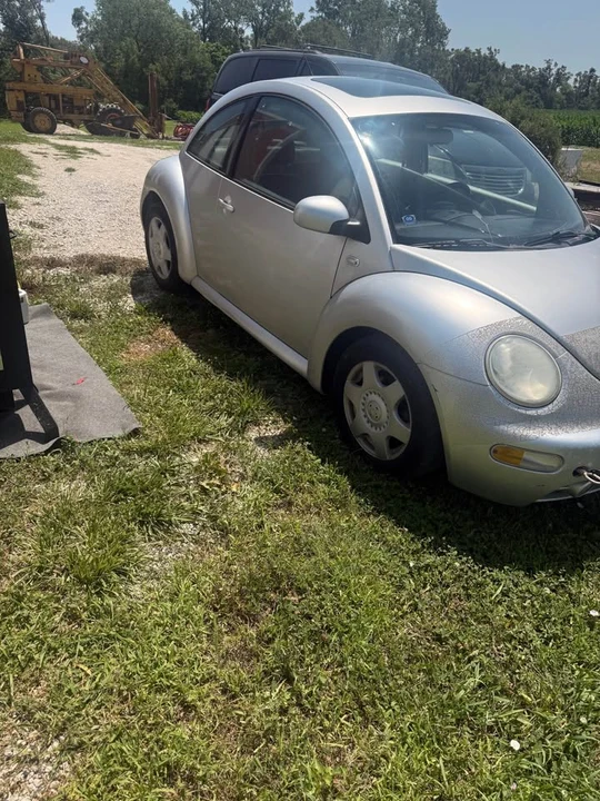 2001 Volkswagen New Beetle - Image 3 of 5