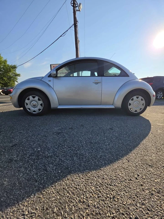 2001 Volkswagen New Beetle - Image 2 of 8